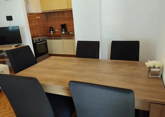 House B - With Spacious Terrace And Beautiful View